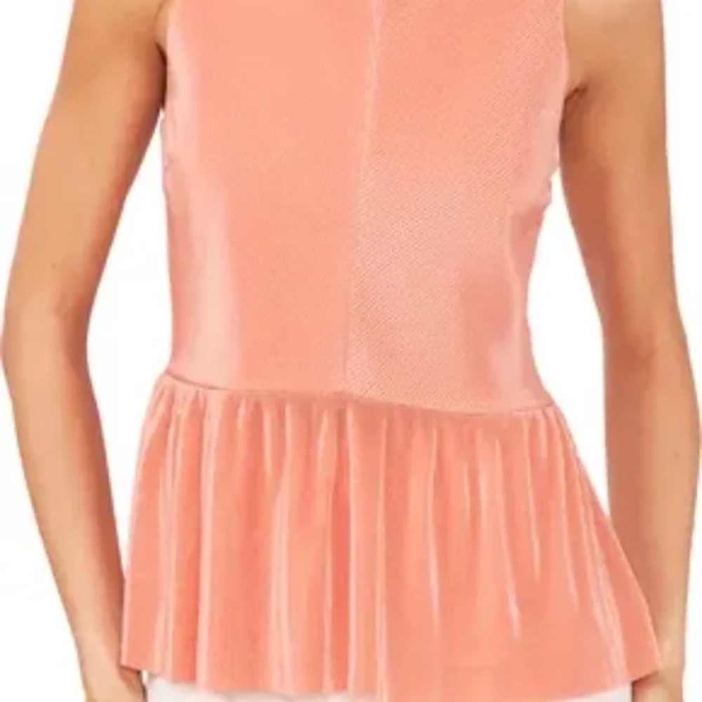 Halogen Sleeveless Women’s Top In Peach Size XS NWOT